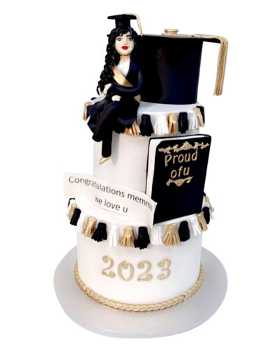Graduation Cake 32